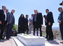 ادای احترام استاندار قزوین به شهد گمنام شهر رازمیان